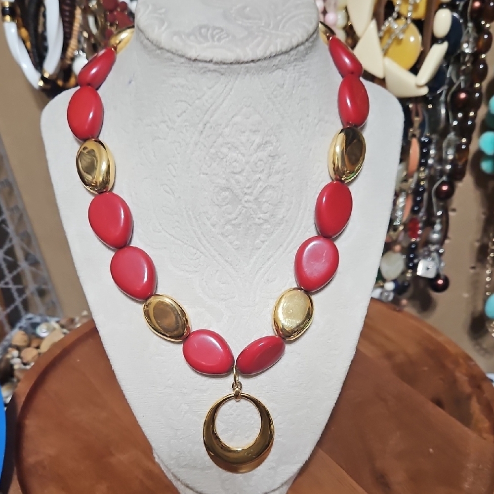 Trifari Vintage Elegant Red and Gold Necklace Acrylic Necklace